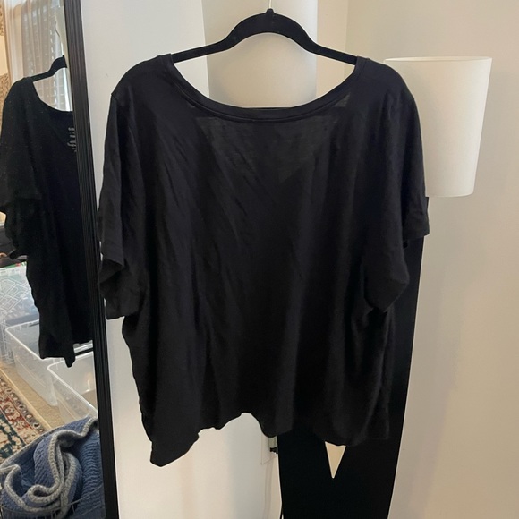 NWOT Torrid v neck tee 5x - Picture 3 of 3